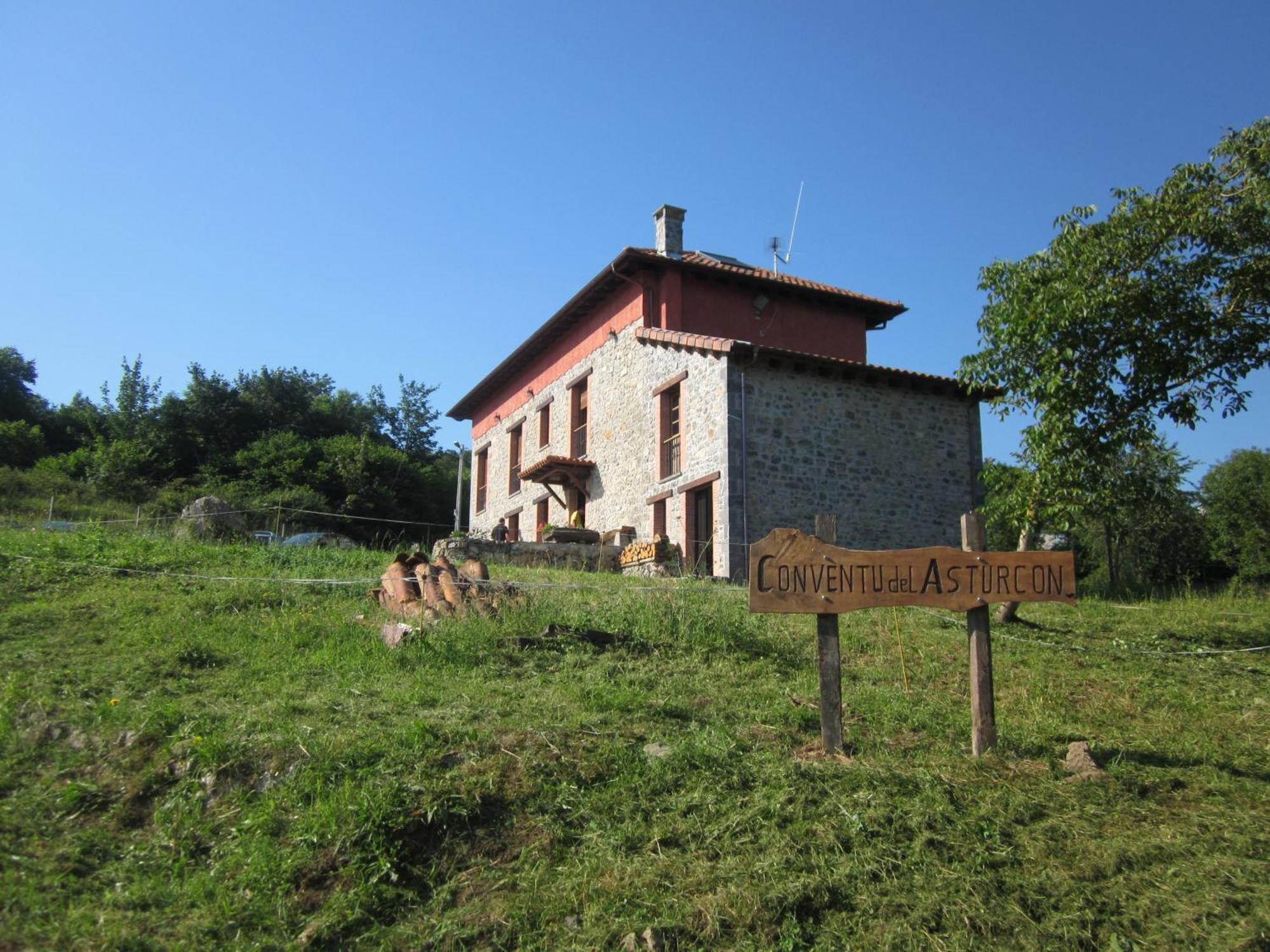 El Conventu Del Asturcon Guest House Lago  Exterior foto